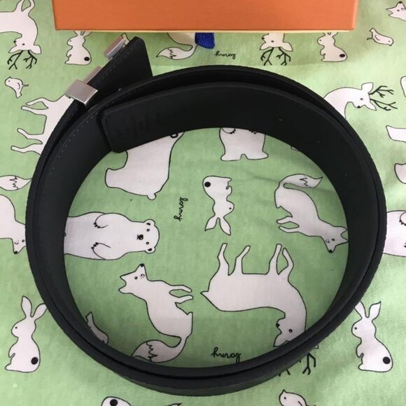 Popular product: Louis Vuitton men's belt. - Picture 4 of 5